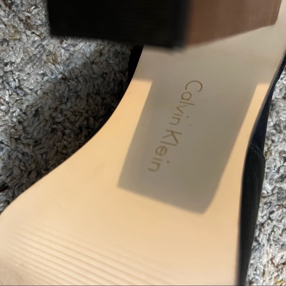 Calvin Klein Peggy Black Leather Sandals Size 7.5 - Picture 8 of 9